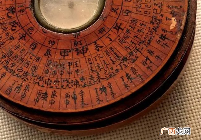 天上三奇日星月 地上三奇木土金 所谓三奇如何理解