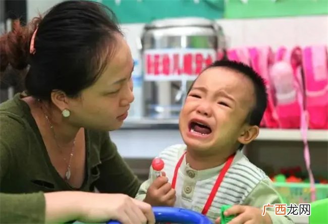 10个娃8个在幼儿园“憋大便” 了解原因 这样引导效果好