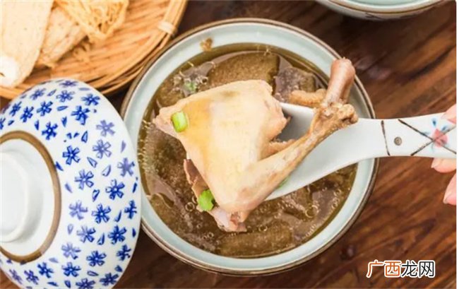 鹌鹑肉与红枣 枸杞搭配 口感鲜嫩 营养丰富 美味倍增