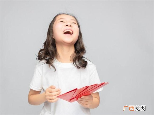 孩子压岁钱的处理:与孩子聊压岁钱背后故事 培养爱与理财意识