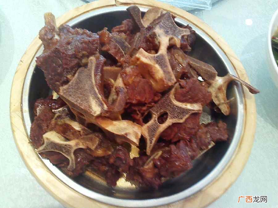 牛骨和什么煲汤好喝 牛骨和什么煲汤最好