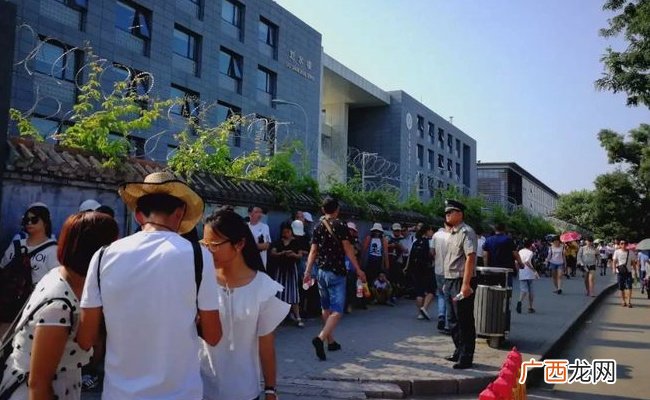 大学校园开放不能“无限”也不能搞“一刀切”吗