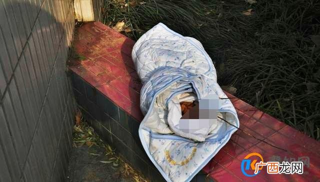 河南一被弃养男婴遭姥姥拒收 为什么会被弃养