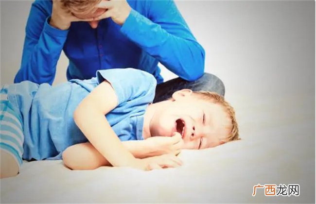 当孩子在哭闹时如何处理好