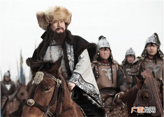 宋朝重文轻武形成了什么格局