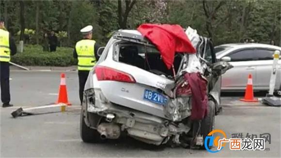 3同学出车祸开车同学遭索赔59万 同乘车祸驾驶员负责吗