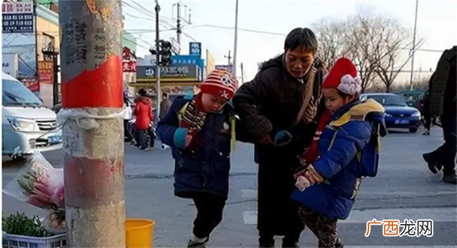 50多岁生孩子的母亲现在怎么样了