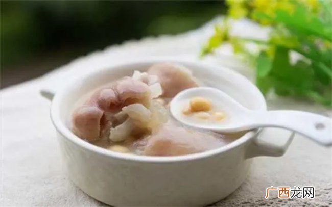 ?猪蹄怎么炖下奶又好吃，猪蹄汤什么时候吃下奶最好