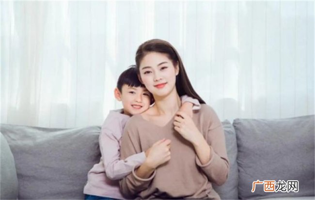 该不该让自己妈妈带孩子