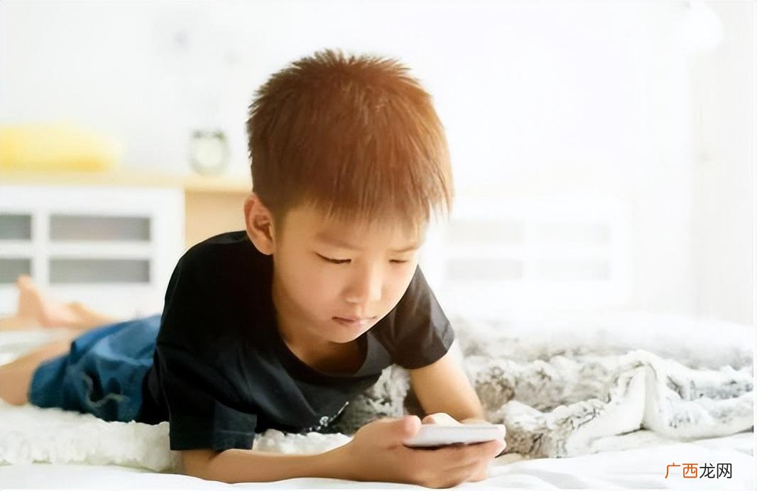 孩子爱玩游戏父母一招解决 孩子游戏上瘾特别大怎么办