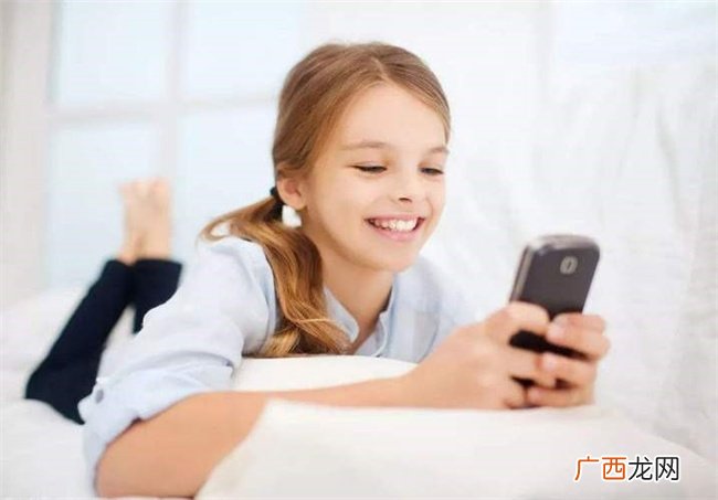 孩子说其他同学都有手机怎么办