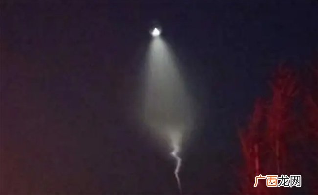 ?北京等地上空疑现不明飞行物，是什么