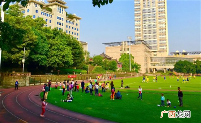 如何让大学校园不成为网络直播的“秀场”