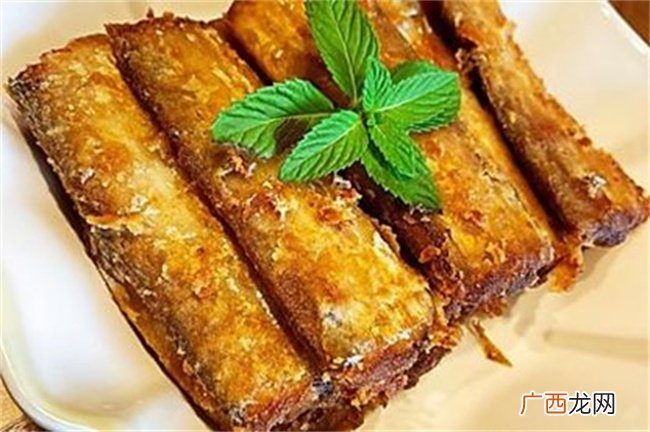 炸带鱼时煎出的带鱼金黄酥脆怎么做