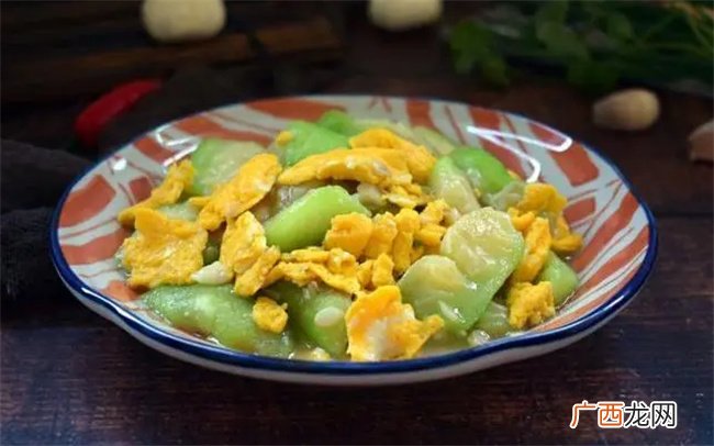 鸡蛋炒丝瓜怎么做才好吃，鸡蛋炒丝瓜的功效与作用