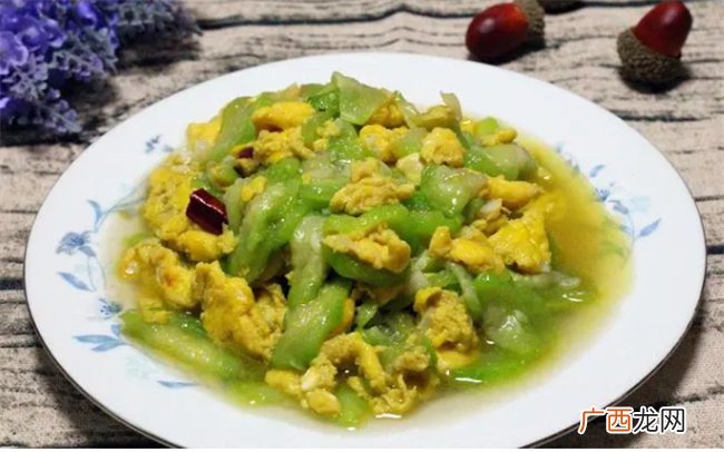 鸡蛋炒丝瓜怎么做才好吃，鸡蛋炒丝瓜的功效与作用