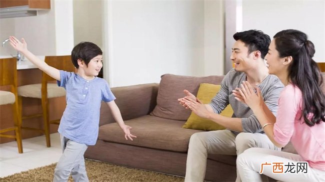 为什么说在家庭教育中不能总夸孩子聪明呢
