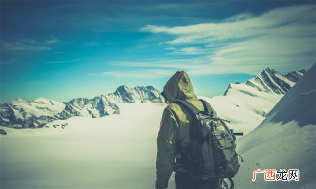 梦见自己爬山是什么征兆 梦见爬山财运怎么样