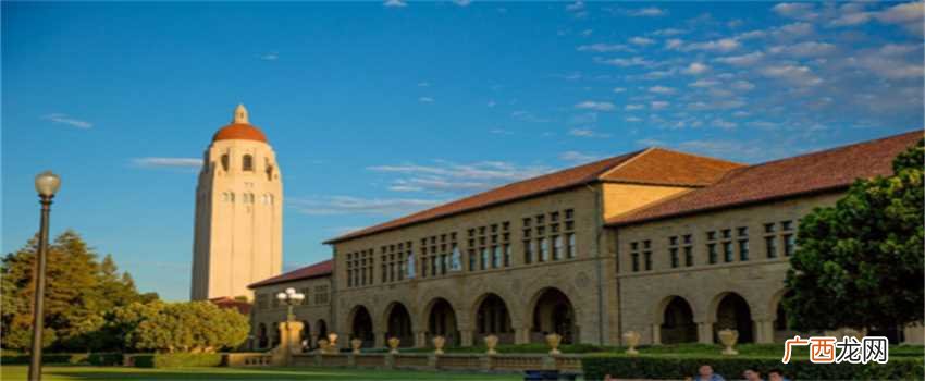 大学一年的学费要多少 一年的普通大学学费大概多少