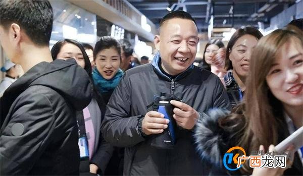 胖东来退休员工获6箱春节福利 为何要关注退休员工福利