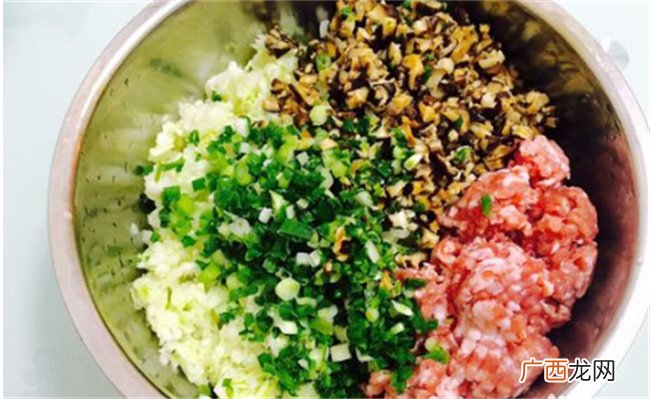 调制饺子馅哪些调料不能少放