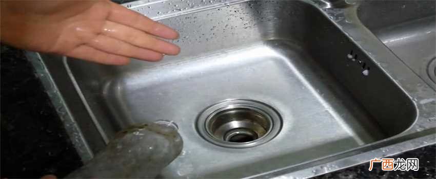 洗手台下水道堵了怎么疏通 洗手台下水道堵塞了怎么办