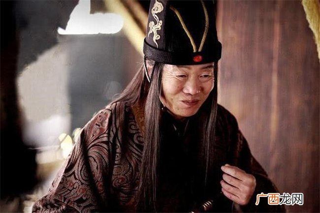 明清两朝太监地位下降的原因是什么