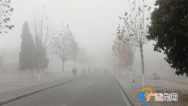 两广地区家里水帘洞户外南天门 两广地区回暖现象