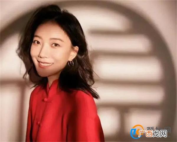王珞丹过年被催婚 催婚的利与弊