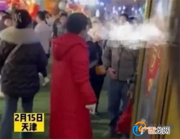 天津景区男厕改女厕男子带队闯入 男厕改女厕的影响