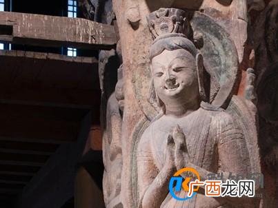 游客借位拍照与大佛击掌 文物保护的相关规定