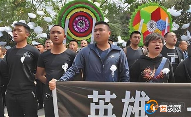 贵州龙吟数百人为牺牲人员送行 山火形成的原因