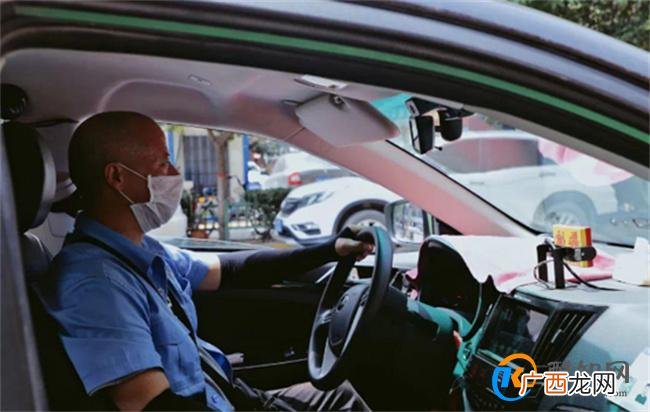 打到臭车的概率越来越高了 出租车为什么会变臭