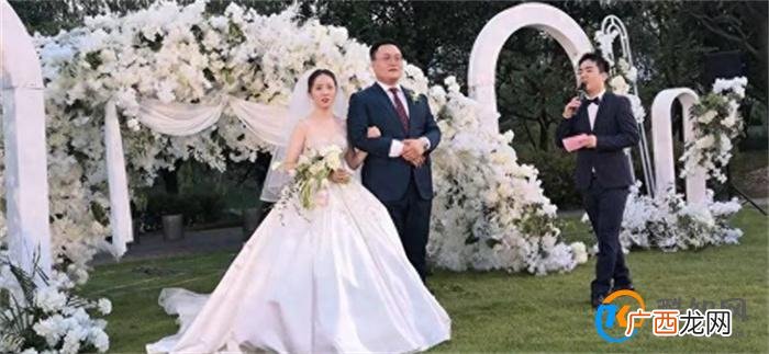 年轻人开始整顿自己婚礼 极简婚礼的背后代表的是什么