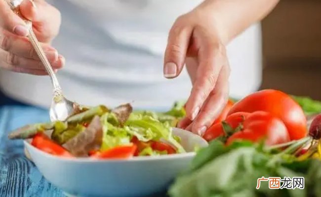 哪些食物备孕女性要少吃，可以多吃什么