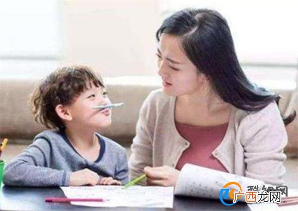 女子辅导儿子作业情绪崩溃踹断脚趾 控制情绪的方式