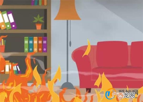 网友用无人机发现老人点燃茅草丛 火灾的危害