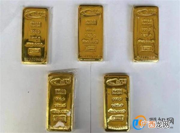 有人卖出5公斤黄金变现270多万 黄金市场热闹非凡