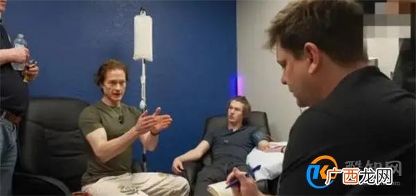 富翁用儿子血浆换血 展示抗衰成果 这种行为违法吗
