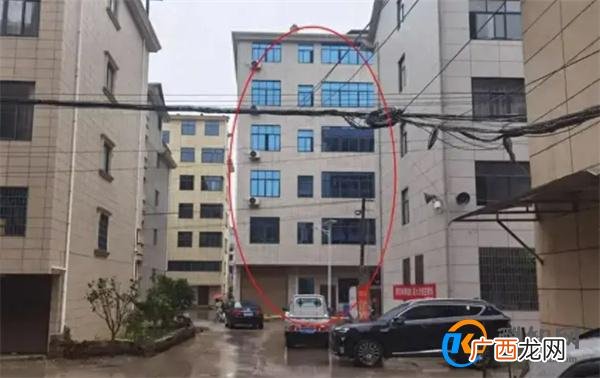 “提灯定损”涉事违建房屋将拆除 拆除方式尚未敲定