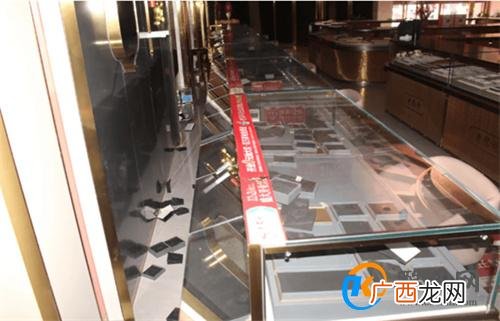 男子偷333万黄金为何用袜子埋地下 专案组联合破案